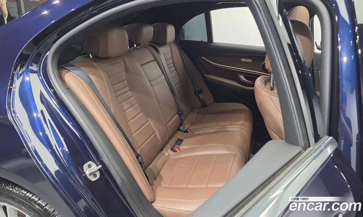 Mercedes-Benz E-Class 2021 2.0 автомат (гидро), фото 18