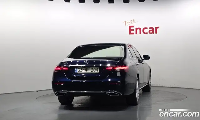Mercedes-Benz E-Class 2021 2.0 автомат (гидро), миниатюра 4
