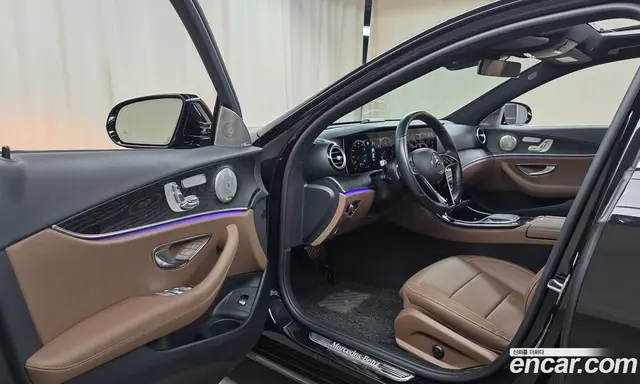 Mercedes-Benz E-Class 2021 2.0 автомат (гидро), миниатюра 12