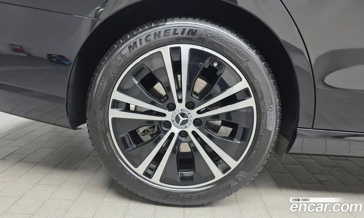 Mercedes-Benz E-Class 2021 2.0 автомат (гидро), фото 4