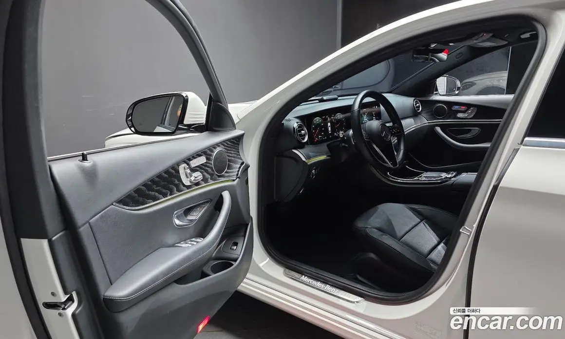 Mercedes-Benz E-Class 2022 2.0 автомат (гидро), фото 13