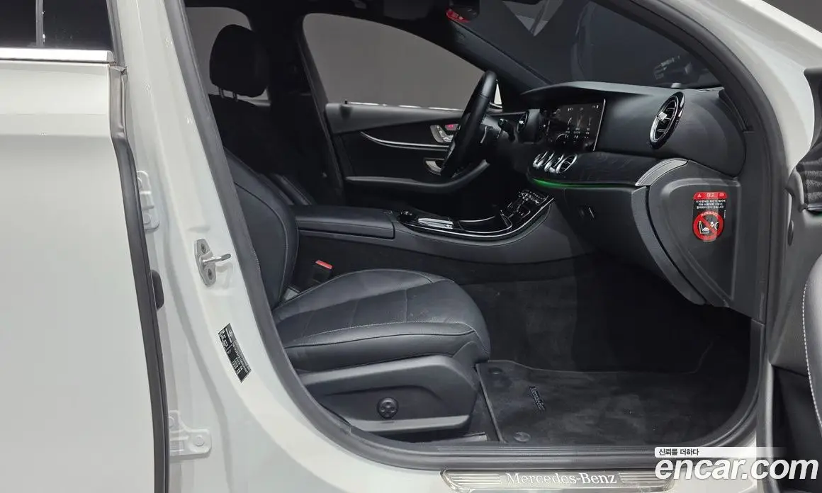 Mercedes-Benz E-Class 2022 2.0 автомат (гидро), фото 16