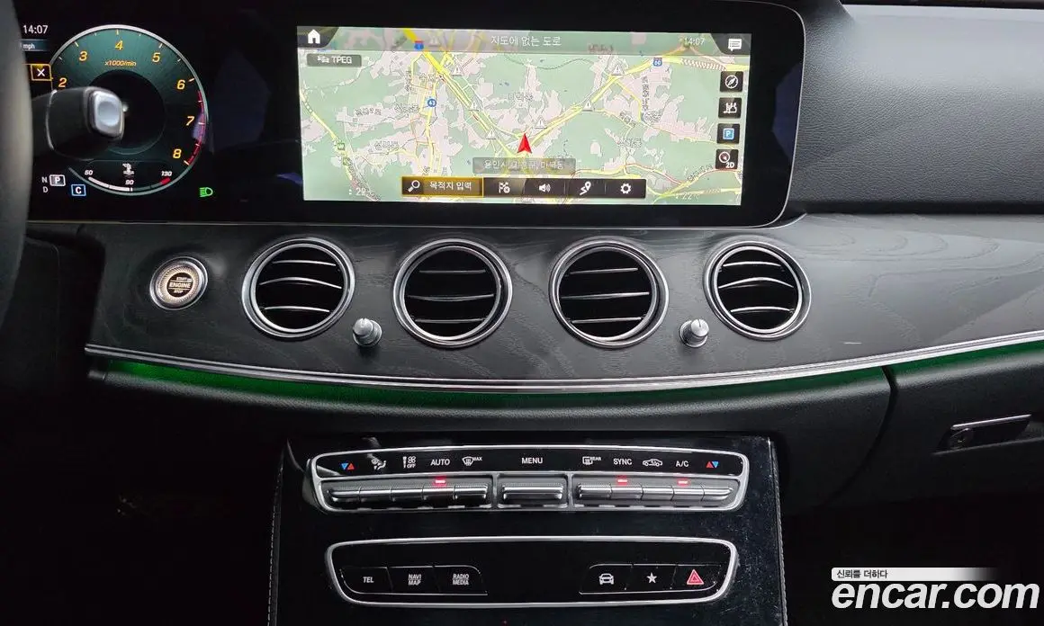 Mercedes-Benz E-Class 2022 2.0 автомат (гидро), фото 19