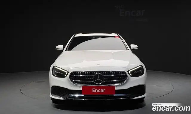 Mercedes-Benz E-Class 2022 2.0 автомат (гидро), миниатюра 3