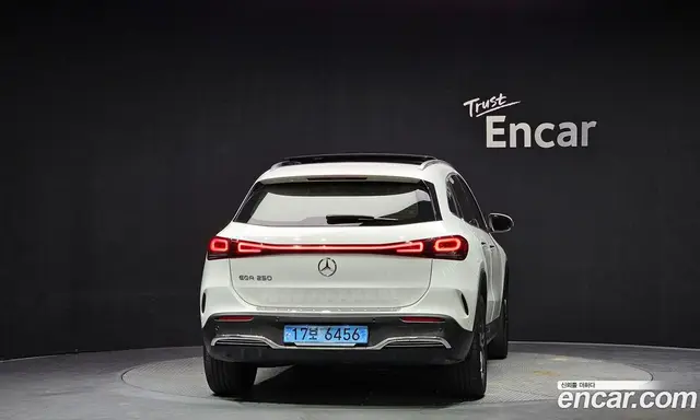 Mercedes-Benz EQA 2023 0.2 автомат (гидро), миниатюра 4 Mercedes-Benz EQA 2023 0.2 автомат (гидро), миниатюра 4