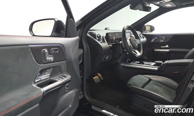 Mercedes-Benz GLA-Class 2021 2.0 автомат (гидро), миниатюра 12