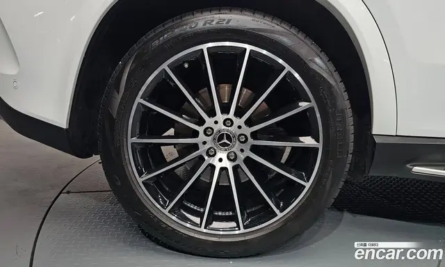 Mercedes-Benz GLE-Class 2023 3.0 автомат (гидро), миниатюра 6