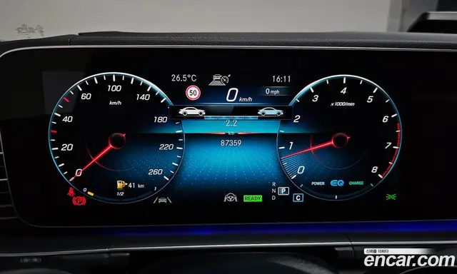 Mercedes-Benz GLE-Class 2023 3.0 автомат (гидро), миниатюра 10
