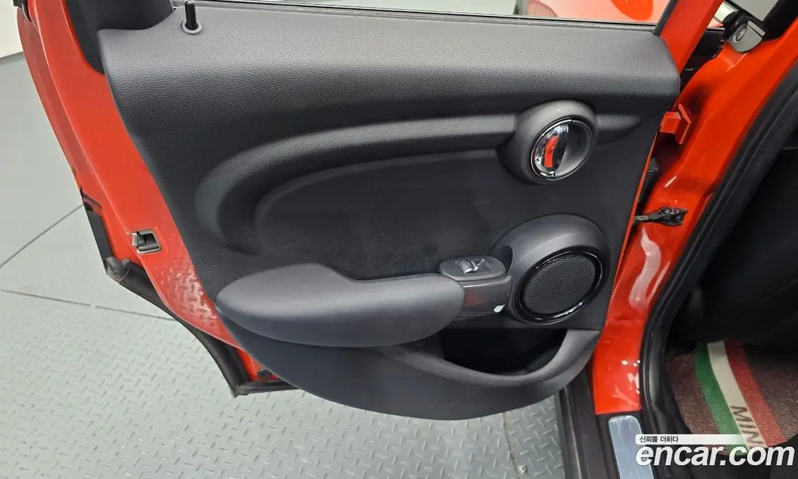 Mini Cooper 2018 1.5 автомат (гидро), фото 15 Mini Cooper 2018 1.5 автомат (гидро), фото 15