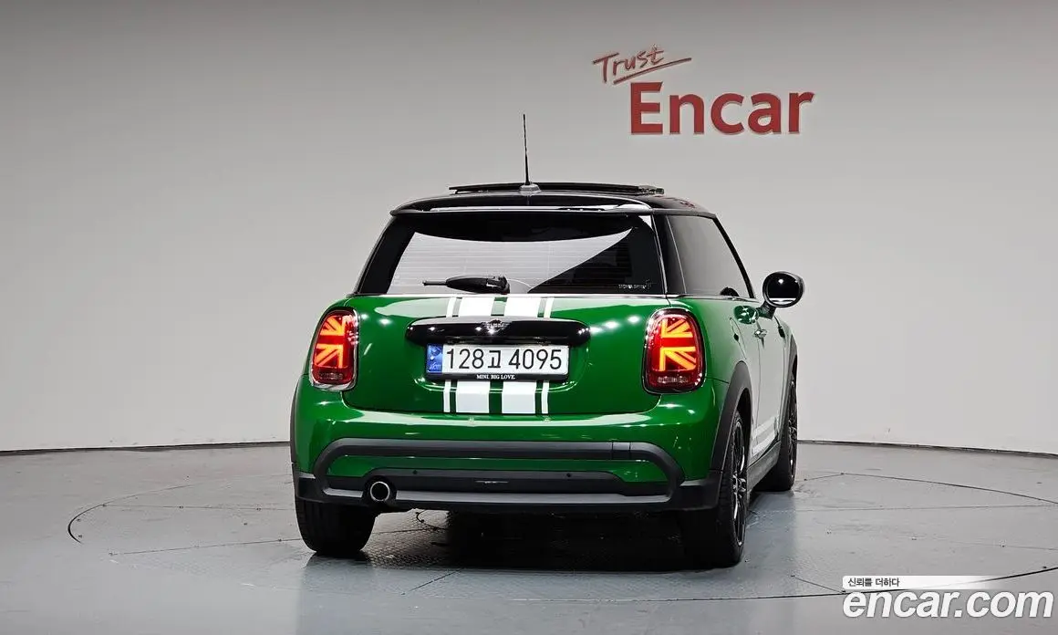 Mini Cooper 2023 1.5 автомат (гидро), фото 3 Mini Cooper 2023 1.5 автомат (гидро), фото 3