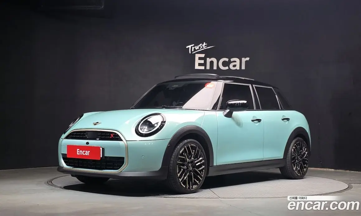 Mini Cooper 2025 2.0 автомат (гидро), фото 1 Mini Cooper 2025 2.0 автомат (гидро), фото 1