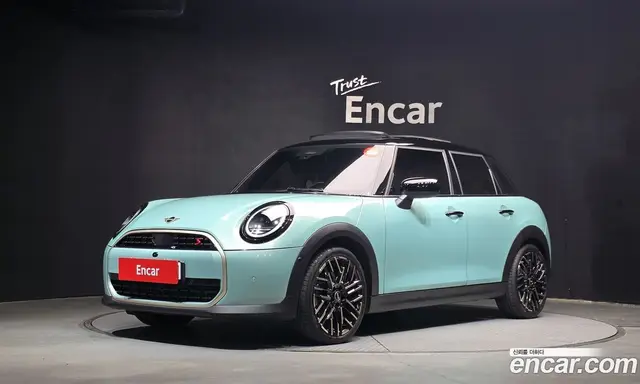 Mini Cooper, 2025, 9 738 км