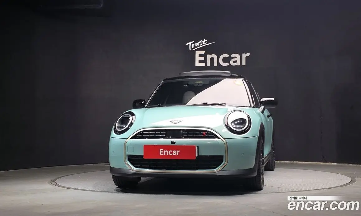 Mini Cooper 2025 2.0 автомат (гидро), фото 3 Mini Cooper 2025 2.0 автомат (гидро), фото 3