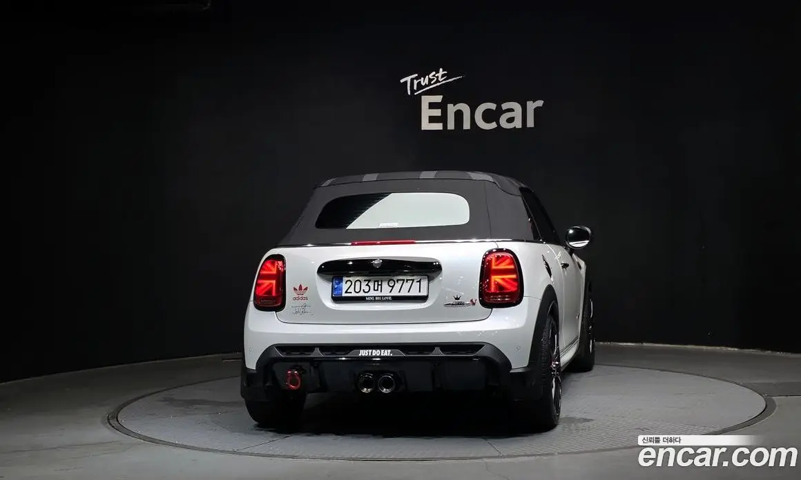 Mini Cooper Convertible 2024 2.0 автомат (гидро), фото 4 Mini Cooper Convertible 2024 2.0 автомат (гидро), фото 4