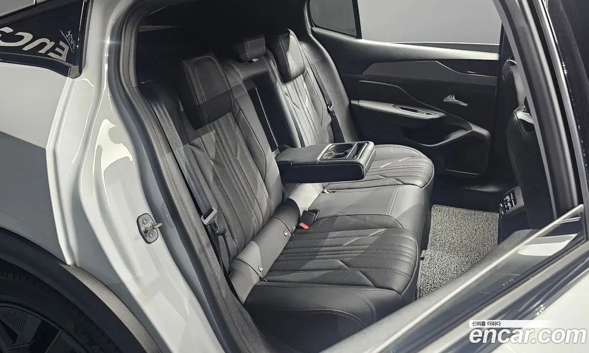 Peugeot 408 2024 1.2 автомат (гидро), фото 17 Peugeot 408 2024 1.2 автомат (гидро), фото 17