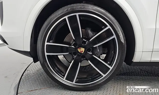 Porsche Cayenne 2023 3.0 автомат (гидро), миниатюра 4 Porsche Cayenne 2023 3.0 автомат (гидро), миниатюра 4