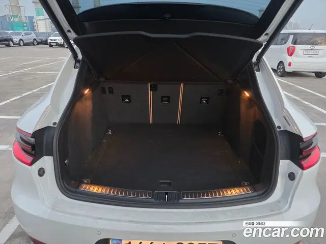 Porsche Macan 2018 2.0 автомат (гидро), миниатюра 12