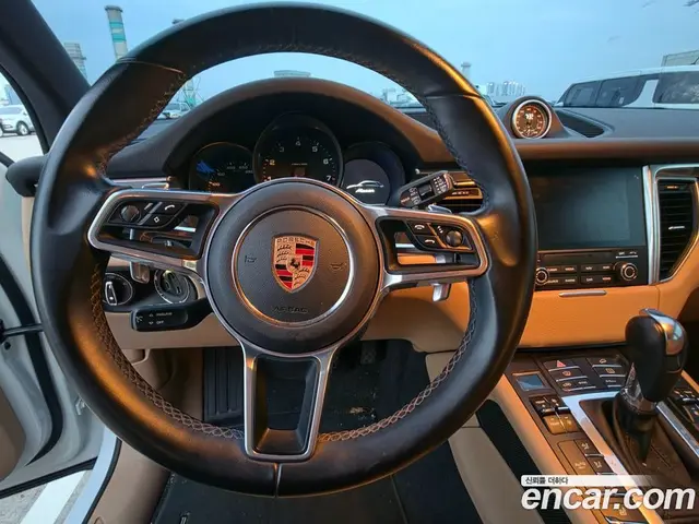 Porsche Macan 2018 2.0 автомат (гидро), миниатюра 7