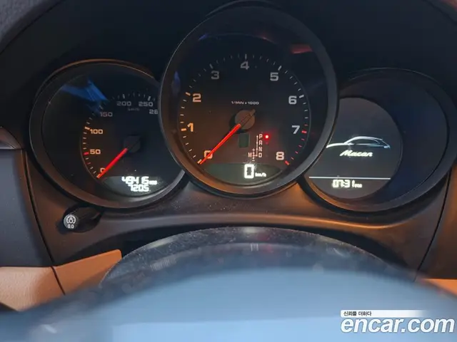 Porsche Macan 2018 2.0 автомат (гидро), миниатюра 8