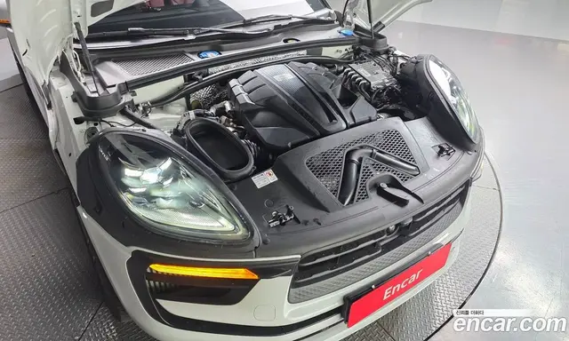 Porsche Macan 2023 2.9 автомат (гидро), миниатюра 6