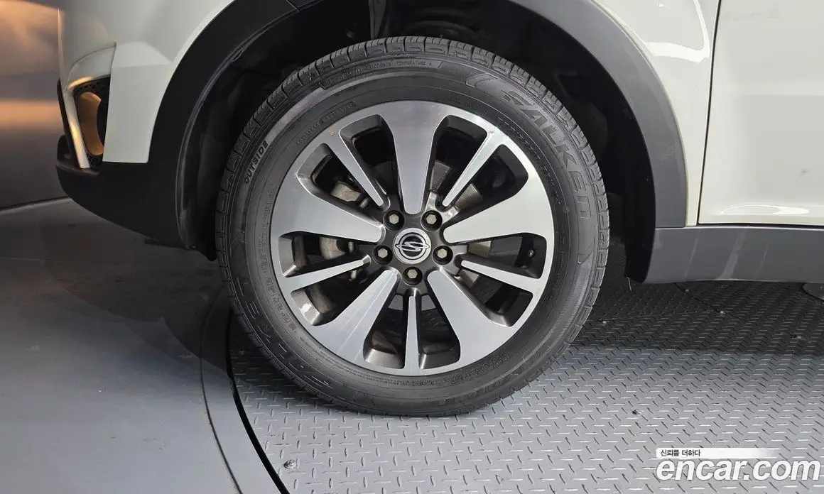 SsangYong Korando 2014 2.0 автомат (гидро), фото 5 SsangYong Korando 2014 2.0 автомат (гидро), фото 5