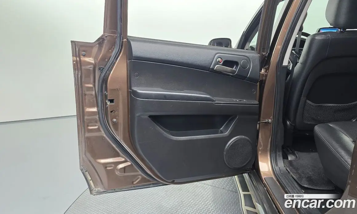 SsangYong Korando 2015 2.0 автомат (гидро), фото 15