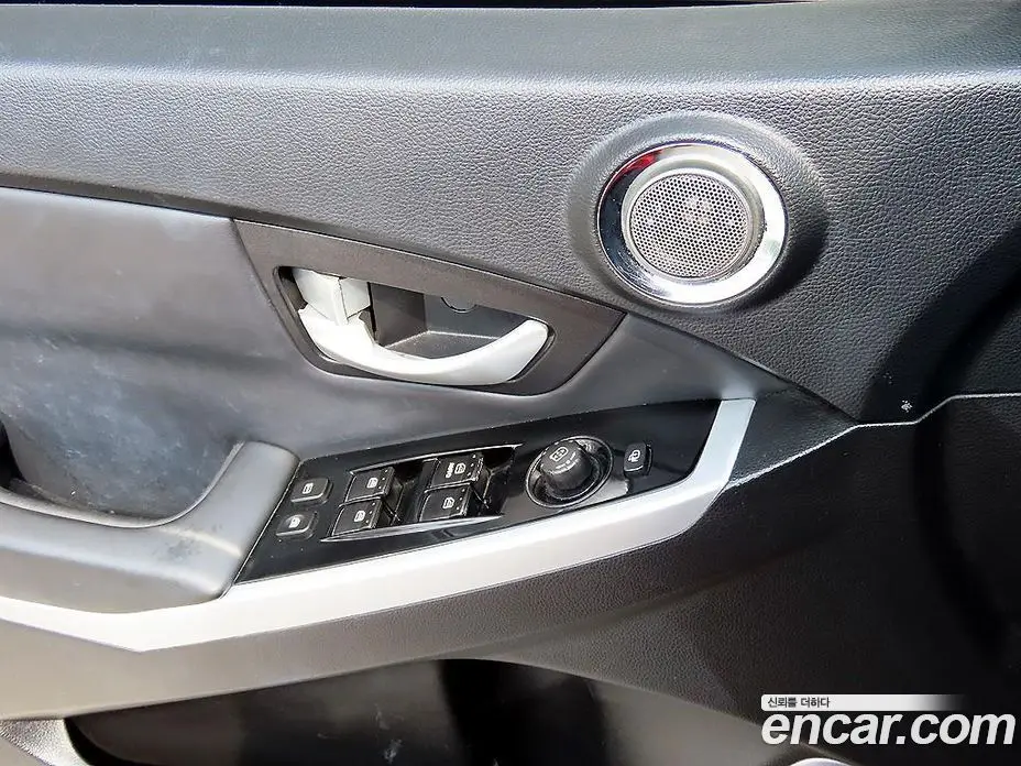 SsangYong Korando 2015 2.2 автомат (гидро), фото 11