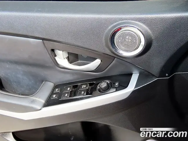 SsangYong Korando 2015 2.2 автомат (гидро), миниатюра 11