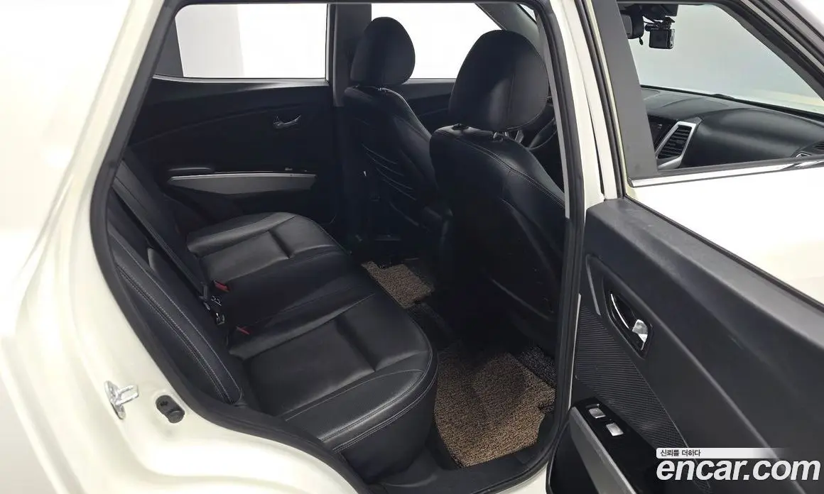 SsangYong TIBOLI 2015 1.6 автомат (гидро), фото 17 SsangYong TIBOLI 2015 1.6 автомат (гидро), фото 17