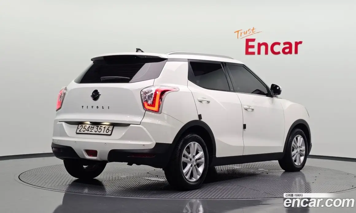 SsangYong TIBOLI 2016 1.6 автомат (гидро), фото 1 SsangYong TIBOLI 2016 1.6 автомат (гидро), фото 1
