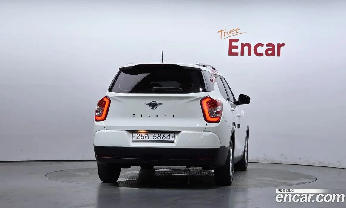 SsangYong TIBOLI 2018 1.6 автомат (гидро), фото 4