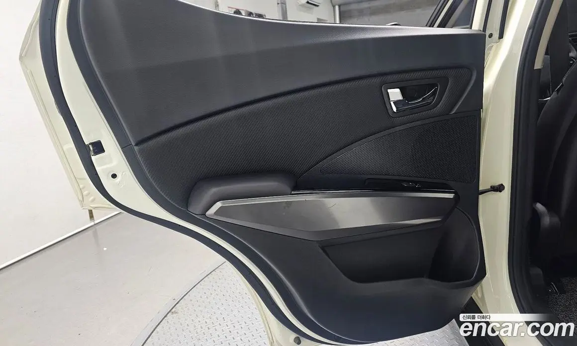 SsangYong TIBOLI 2019 1.5 автомат (гидро), фото 15 SsangYong TIBOLI 2019 1.5 автомат (гидро), фото 15