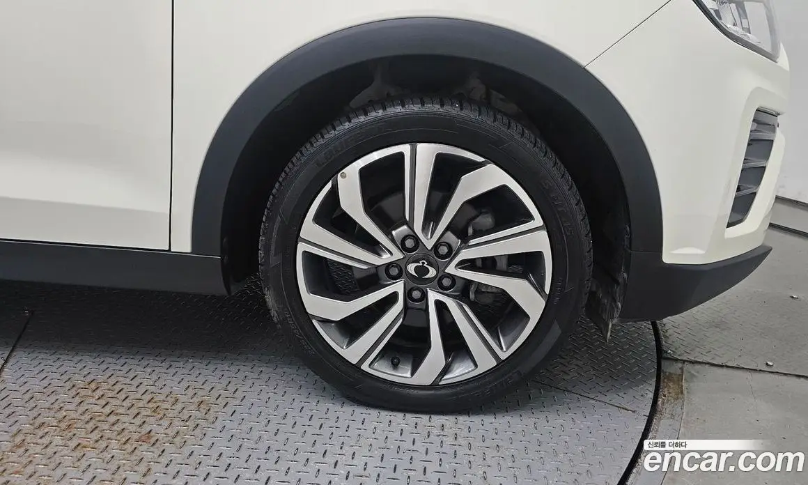 SsangYong TIBOLI 2019 1.5 автомат (гидро), фото 7 SsangYong TIBOLI 2019 1.5 автомат (гидро), фото 7
