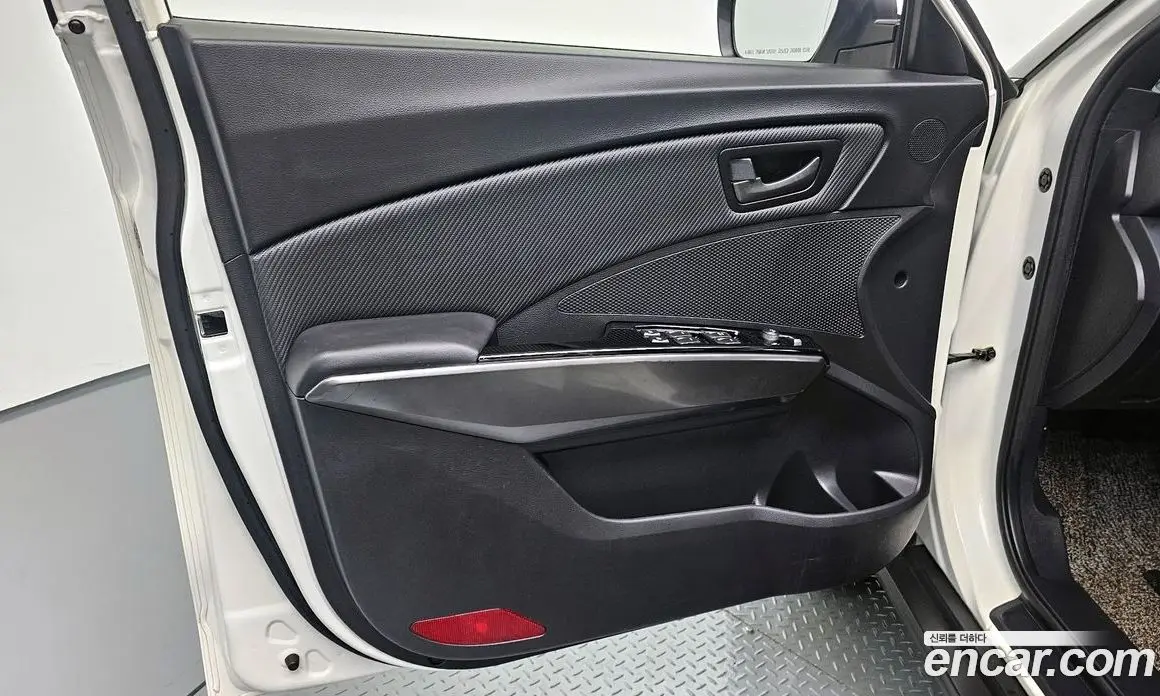 SsangYong TIBOLI 2020 1.5 автомат (гидро), фото 14