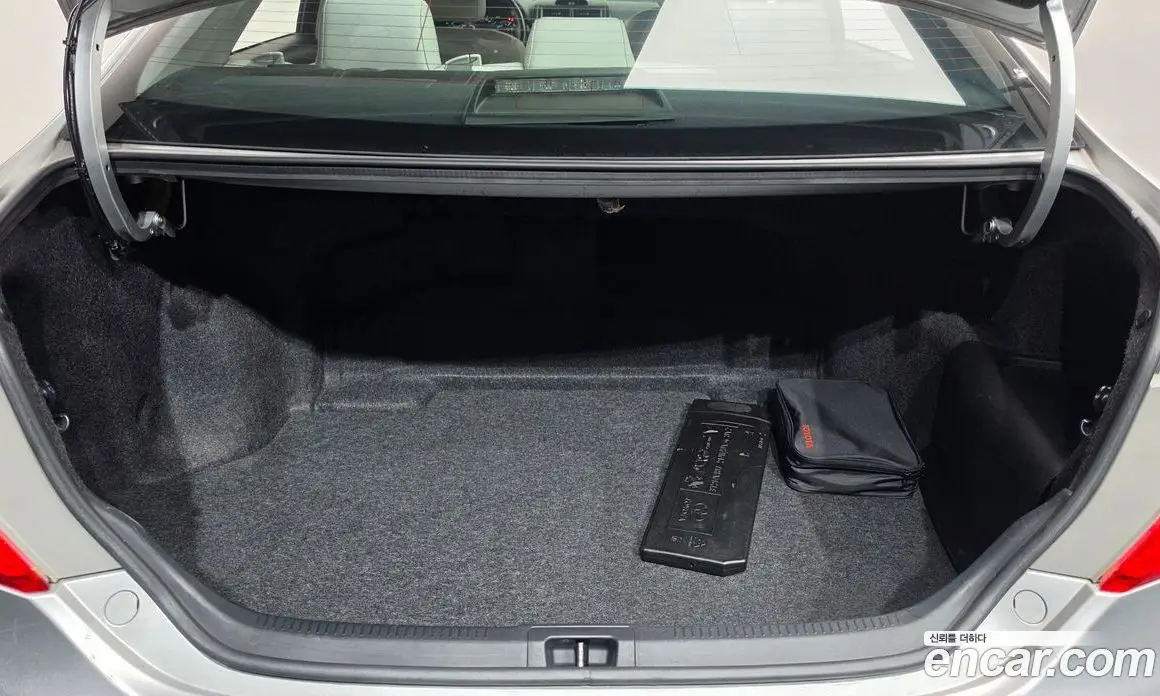 Toyota Camry 2012 2.5 автомат (гидро), фото 20