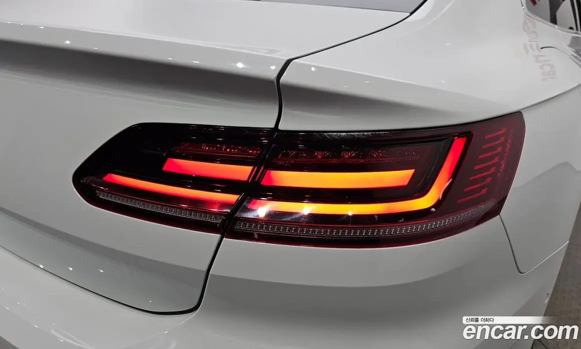 Volkswagen Arteon 2019 2.0 автомат (гидро), фото 8