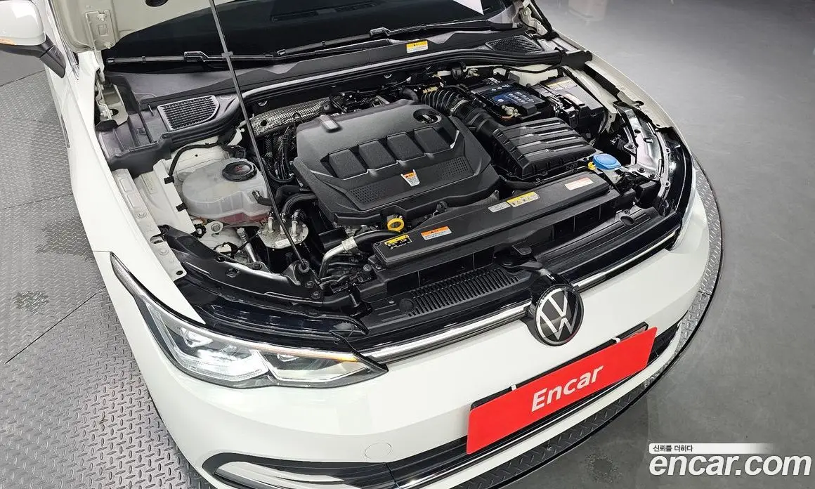 Volkswagen Golf 2022 2.0 автомат (гидро), фото 5 Volkswagen Golf 2022 2.0 автомат (гидро), фото 5