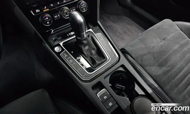 Volkswagen Passat 2018 2.0 автомат (гидро), миниатюра 12