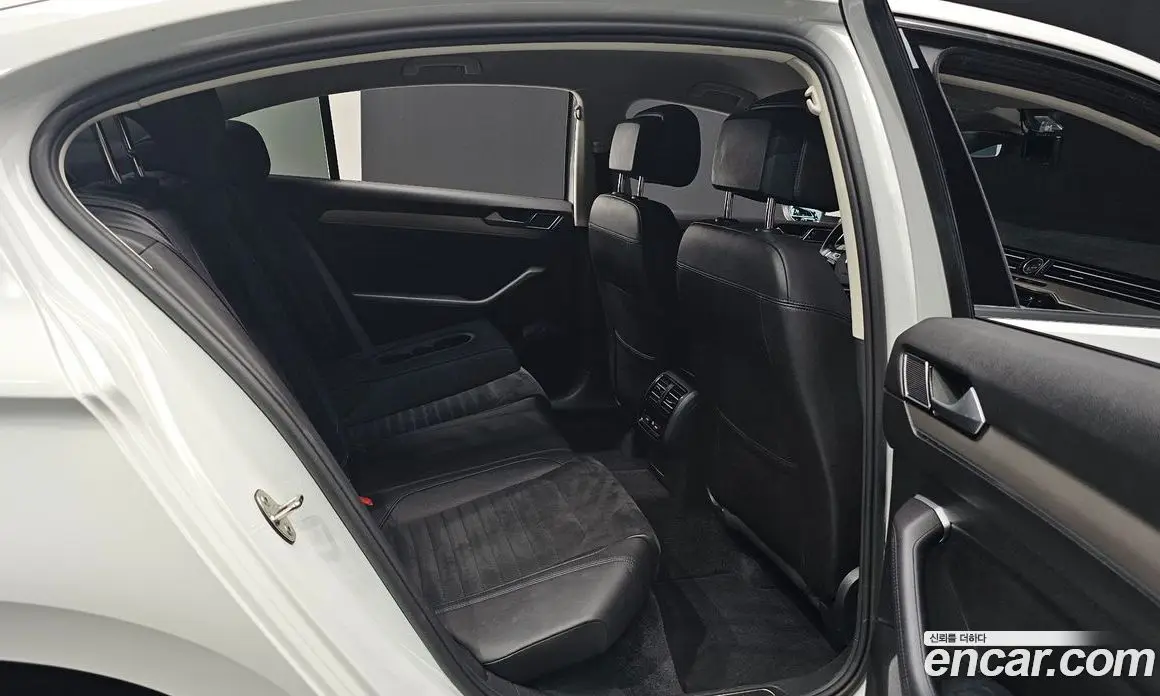 Volkswagen Passat 2018 2.0 автомат (гидро), фото 16 Volkswagen Passat 2018 2.0 автомат (гидро), фото 16