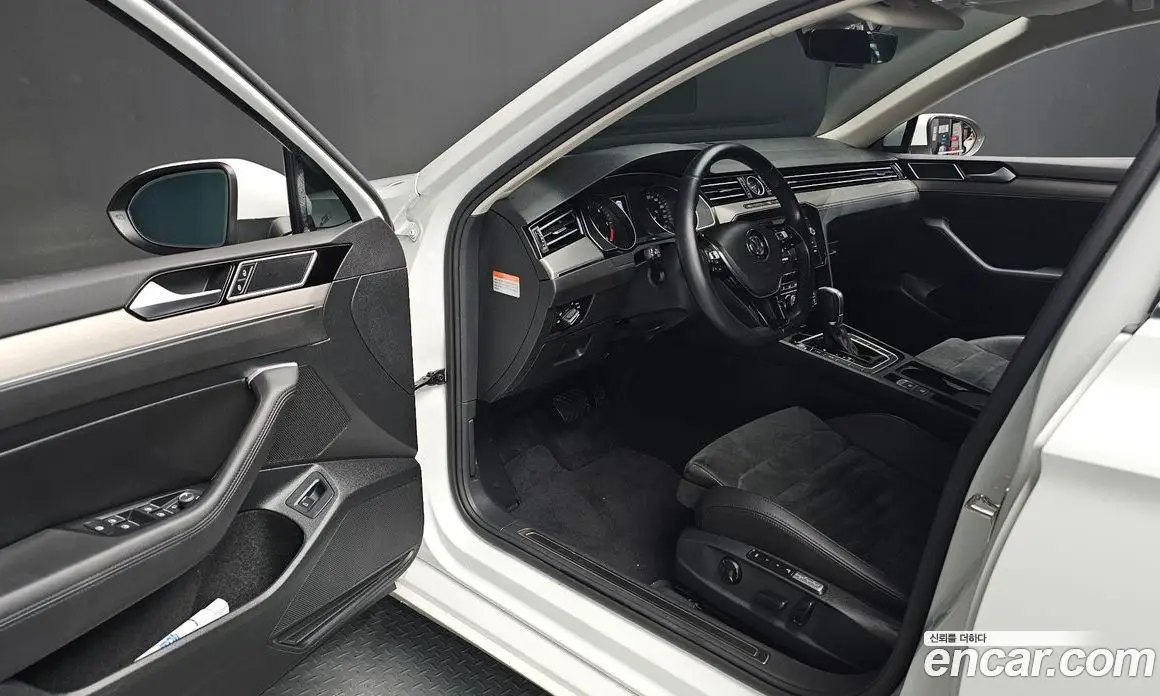 Volkswagen Passat 2018 2.0 автомат (гидро), фото 17 Volkswagen Passat 2018 2.0 автомат (гидро), фото 17