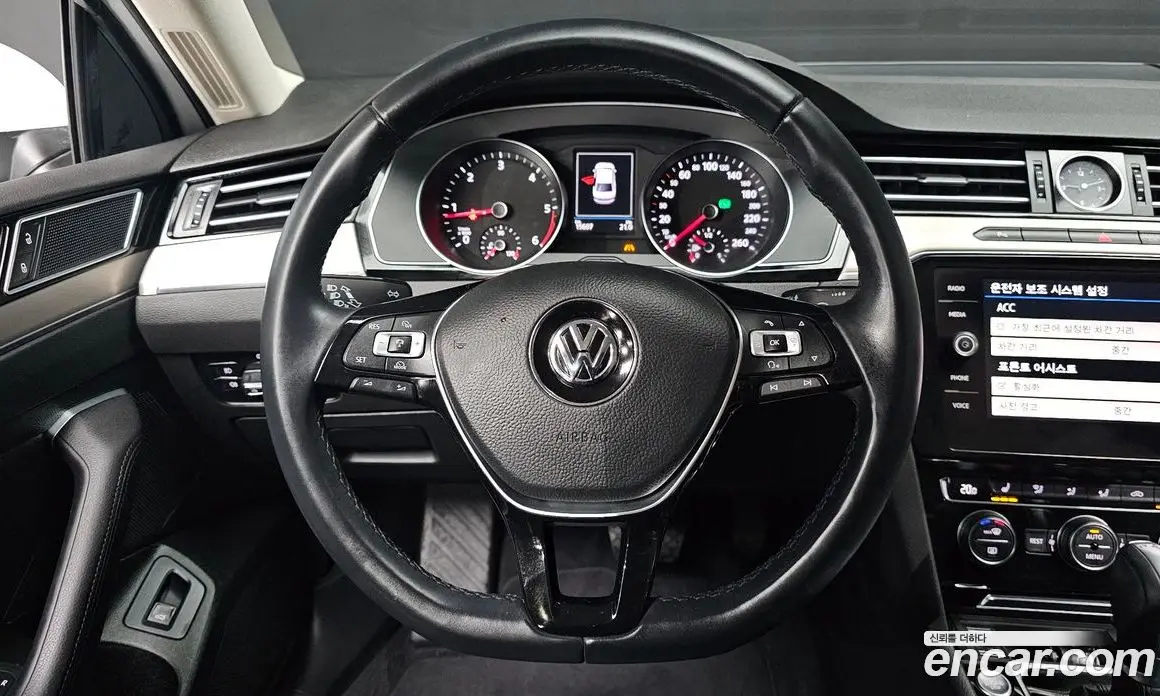 Volkswagen Passat 2018 2.0 автомат (гидро), фото 19 Volkswagen Passat 2018 2.0 автомат (гидро), фото 19