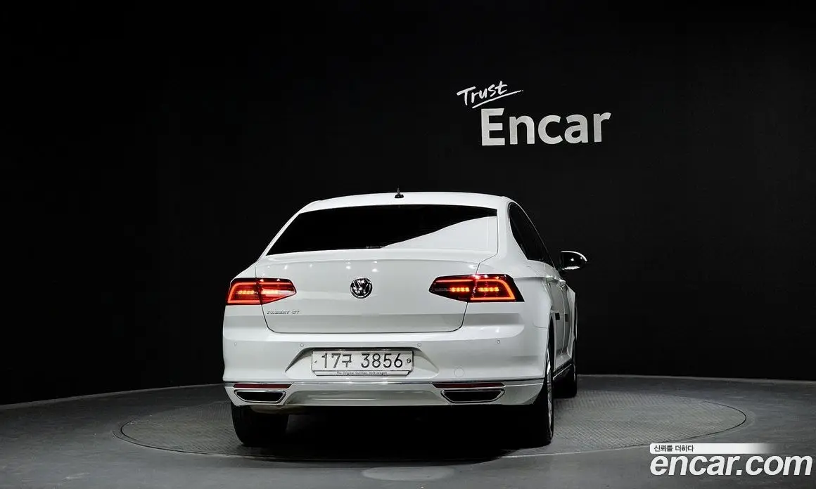 Volkswagen Passat 2018 2.0 автомат (гидро), фото 4 Volkswagen Passat 2018 2.0 автомат (гидро), фото 4