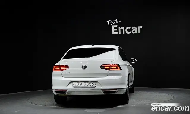 Volkswagen Passat 2018 2.0 автомат (гидро), миниатюра 4 Volkswagen Passat 2018 2.0 автомат (гидро), миниатюра 4