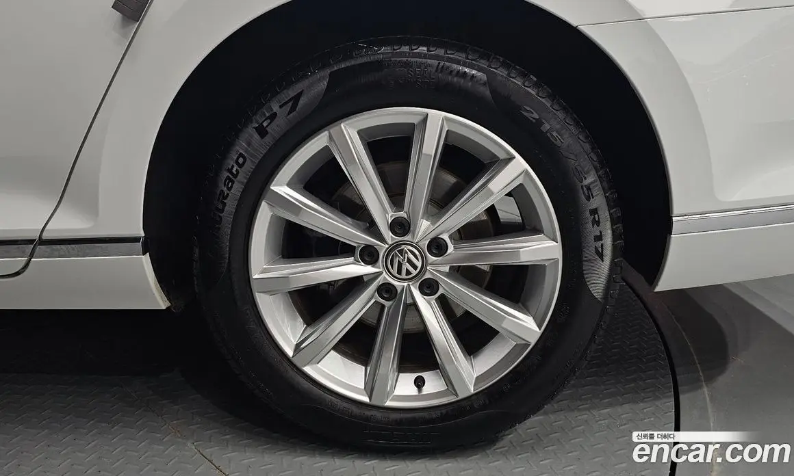 Volkswagen Passat 2018 2.0 автомат (гидро), фото 7 Volkswagen Passat 2018 2.0 автомат (гидро), фото 7