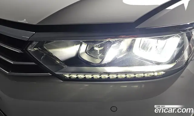 Volkswagen Passat 2018 2.0 автомат (гидро), миниатюра 8 Volkswagen Passat 2018 2.0 автомат (гидро), миниатюра 8