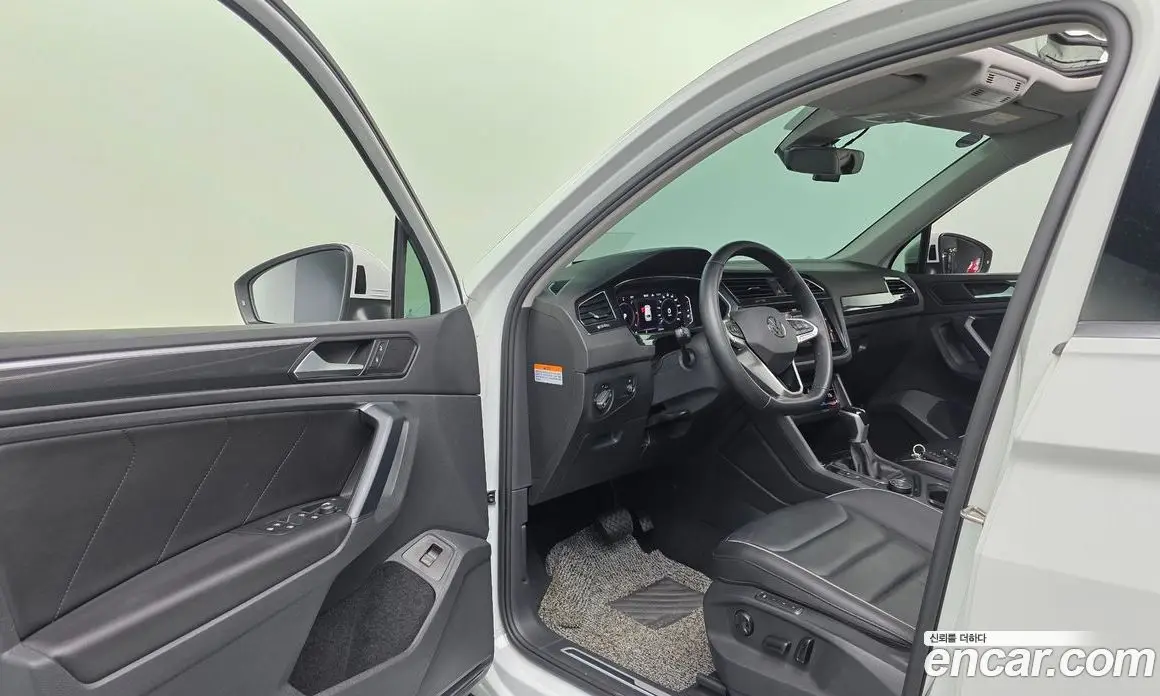 Volkswagen Tiguan 2022 2.0 автомат (гидро), фото 19