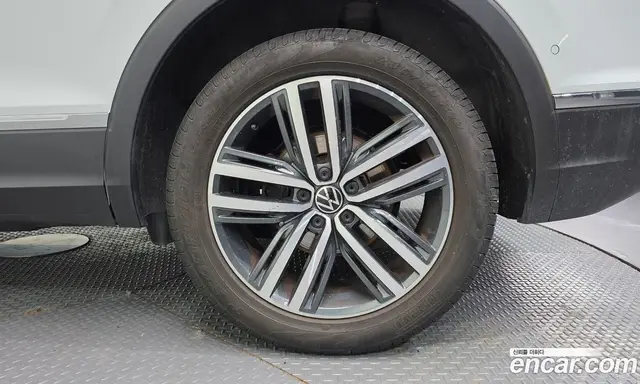Volkswagen Tiguan 2022 2.0 автомат (гидро), миниатюра 7