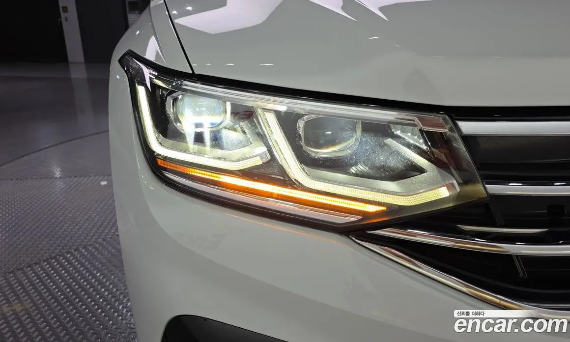 Volkswagen Tiguan 2022 2.0 автомат (гидро), фото 8