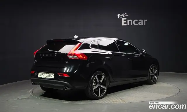 Volvo V40, 2016, 54 705 км