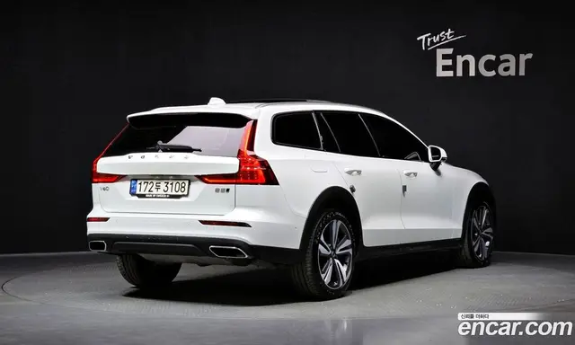Volvo V60 2021 2.0 автомат (гидро), миниатюра 2 Volvo V60 2021 2.0 автомат (гидро), миниатюра 2